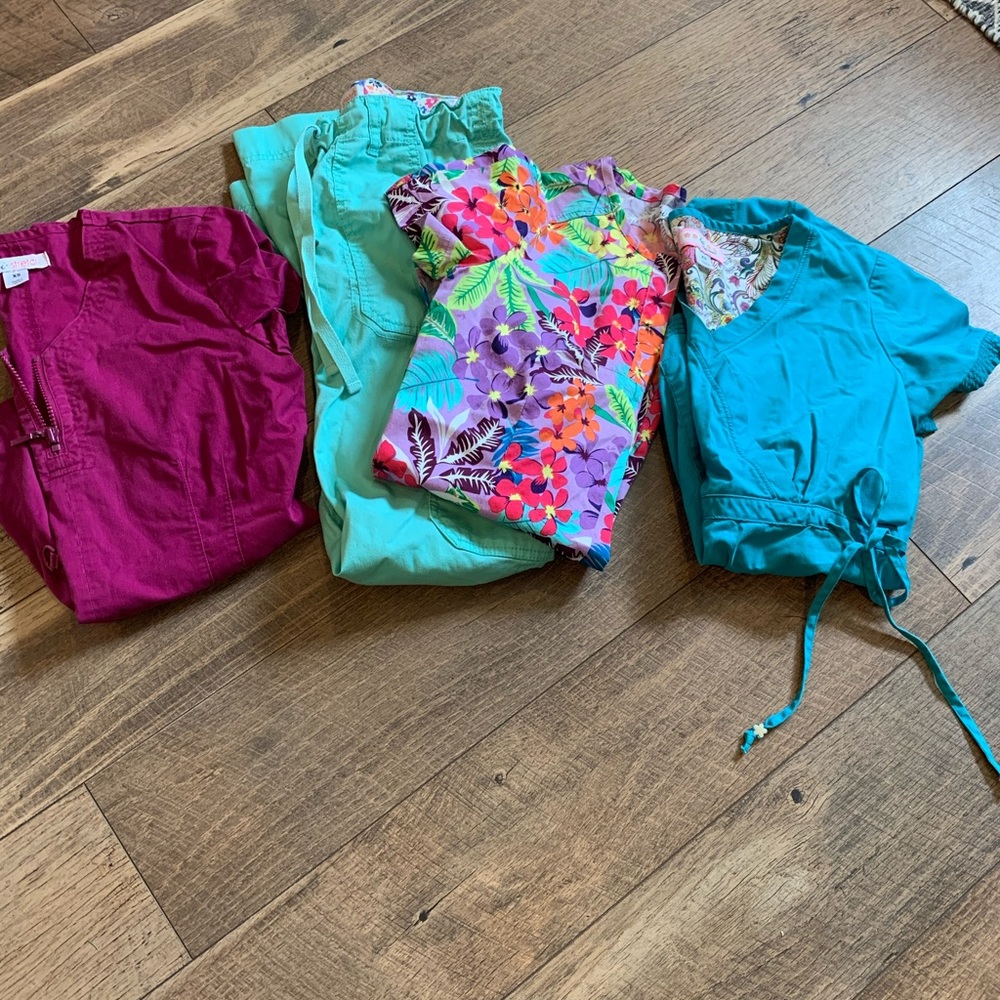 Medical & nursing scrubs ✨ Like New